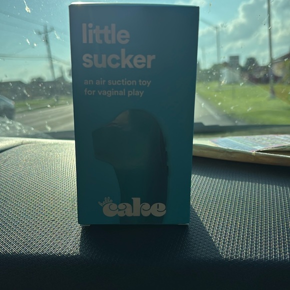 Hello Cake Sucker Toy - Picture 1 of 3